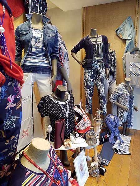 Etalage collectie dames lente / zomer 2019