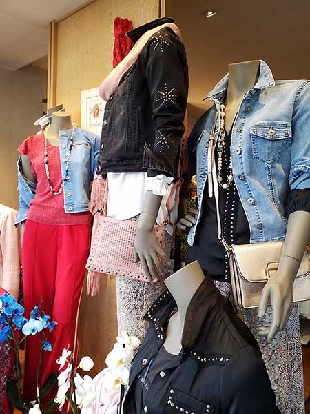 Etalage collectie dames lente / zomer 2019