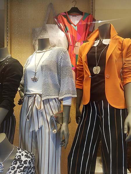 Etalage collectie dames lente / zomer 2019