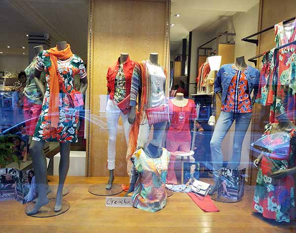 Etalage collectie dames lente / zomer 2019