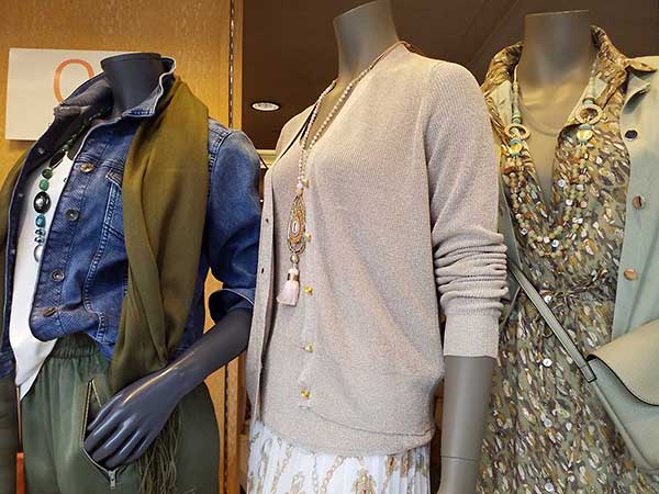 Etalage collectie dames lente / zomer 2020