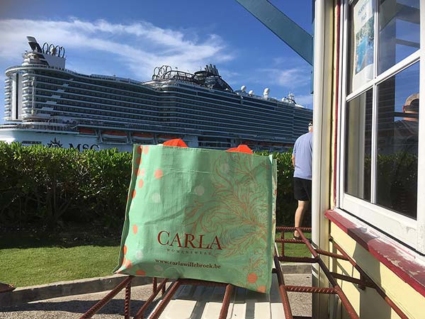 CARLA's shopping bag reist de wereld rond