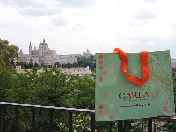 CARLA's shopping bag reist de wereld rond